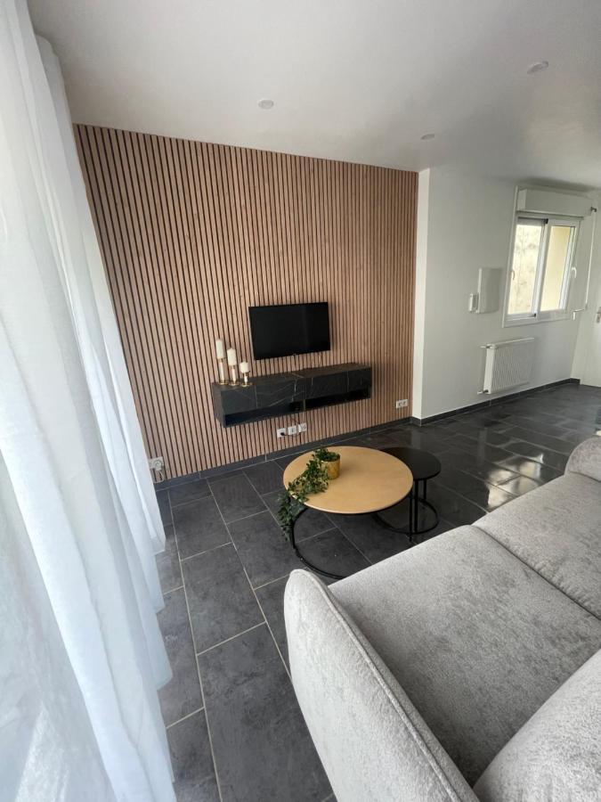 Studio Tout Confort, Au Pied De Toute Commodite, 2 Appartement Créteil Buitenkant foto