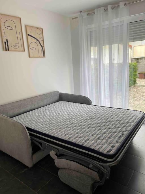 Studio Tout Confort, Au Pied De Toute Commodite, 2 Appartement Créteil Buitenkant foto